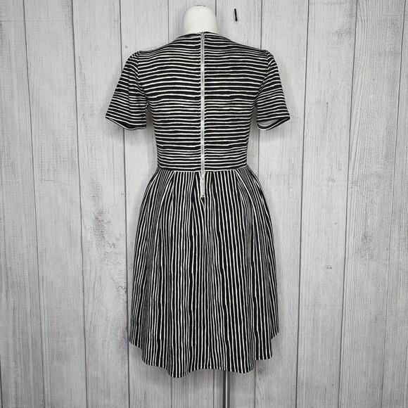 LuLaRoe Amelia Black White Stripe Fit Flare Dress XL Pockets - Picture 4 of 5